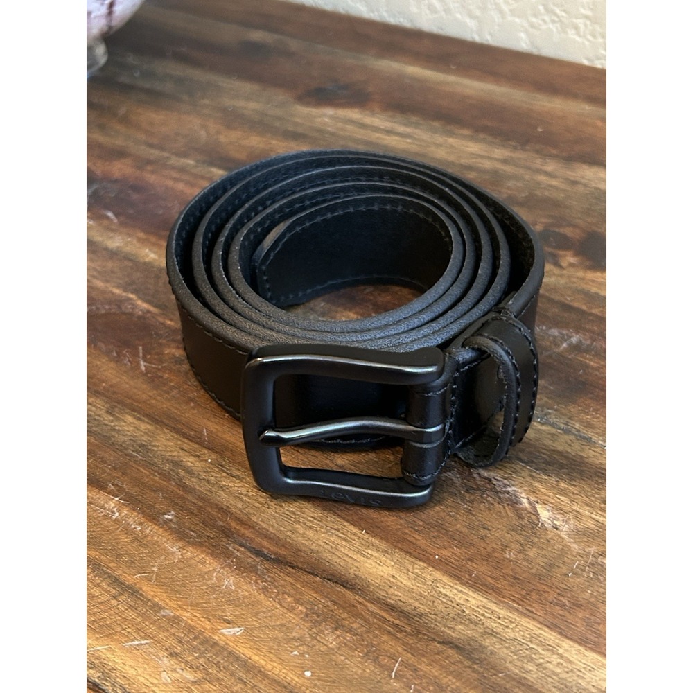 Levi's Men's XL Leather Belt 42–44" Black Genuine Leather Made in Guatemala‎
